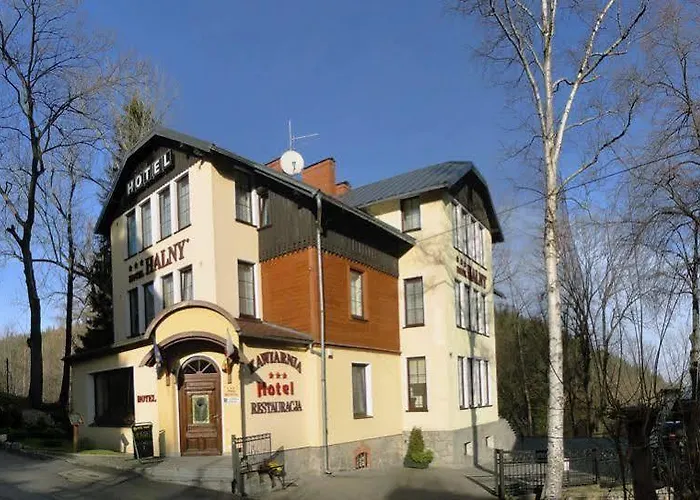 Lägenhetshotell Halny 3*